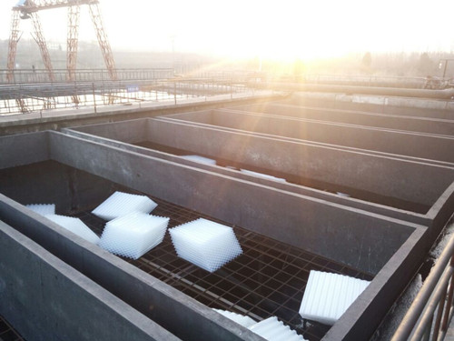 ��Cб�ܰ��bǰ���϶ѷ�