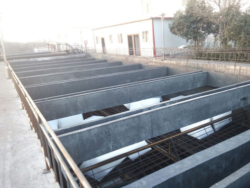 ��Cб�ܰ��bǰ���϶ѷ�